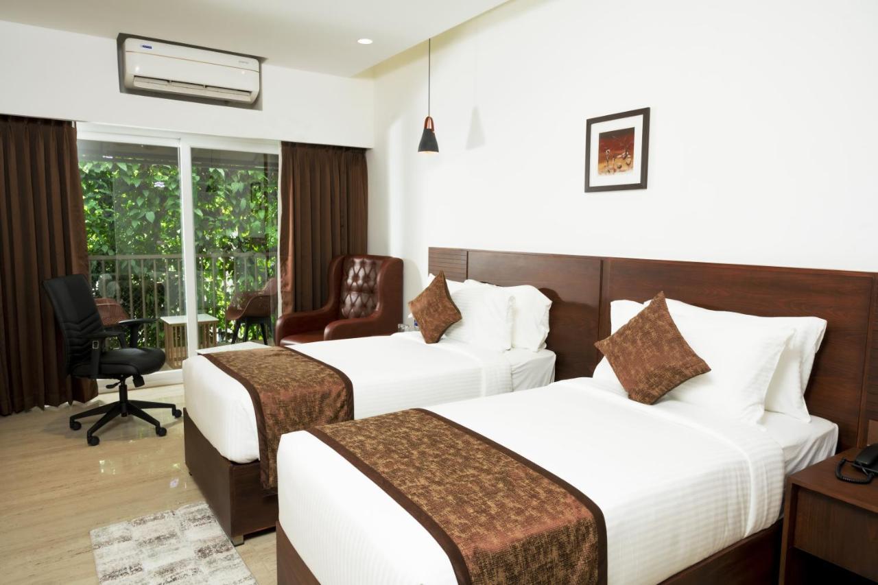 The Runway Hotel Kochi ภายนอก รูปภาพ